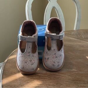 Stride Rite SRT Nell 10M Toddler Girls Shoes in Grey Multi Floral